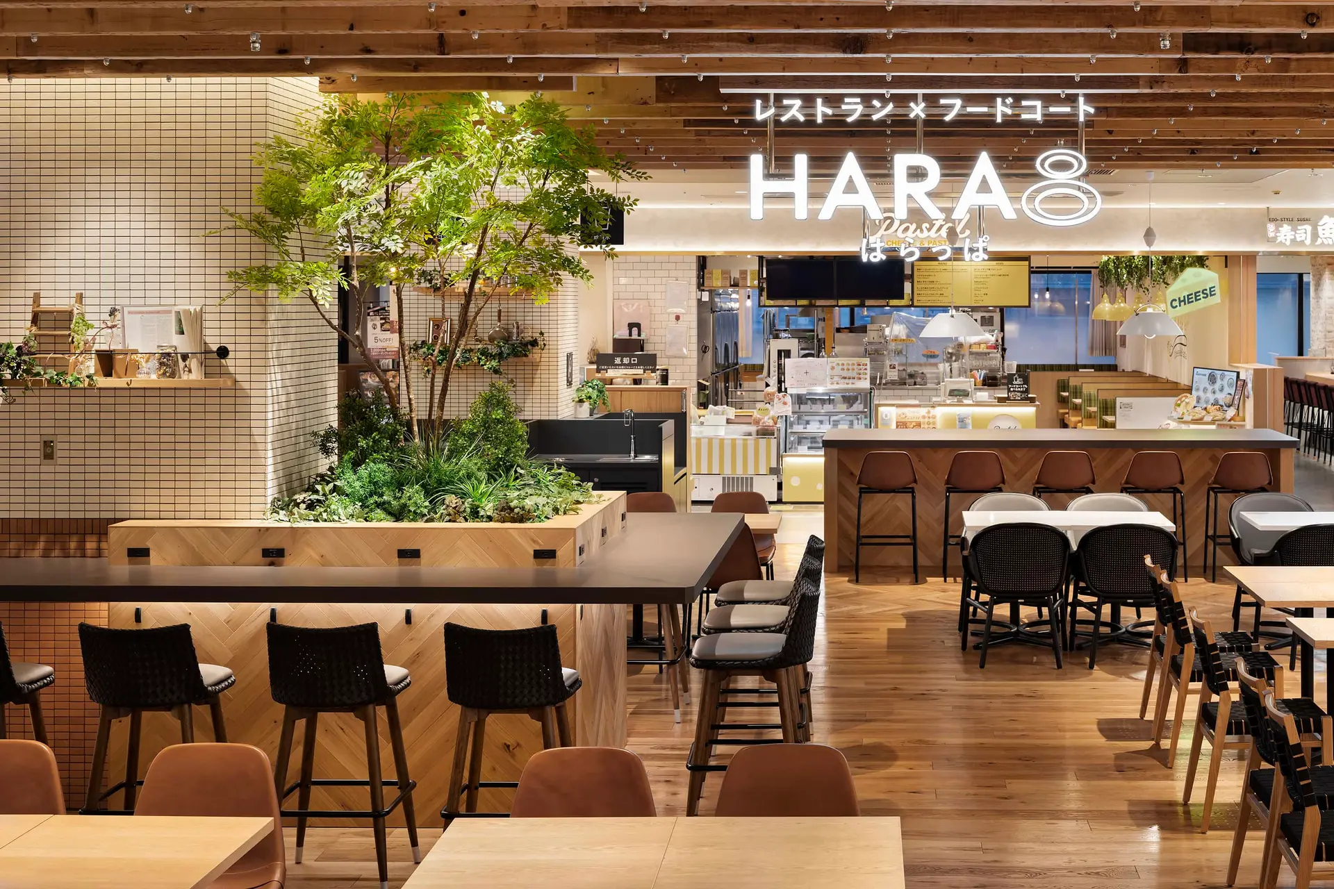 レストラン×フードコート・HARA8 はらっぱ