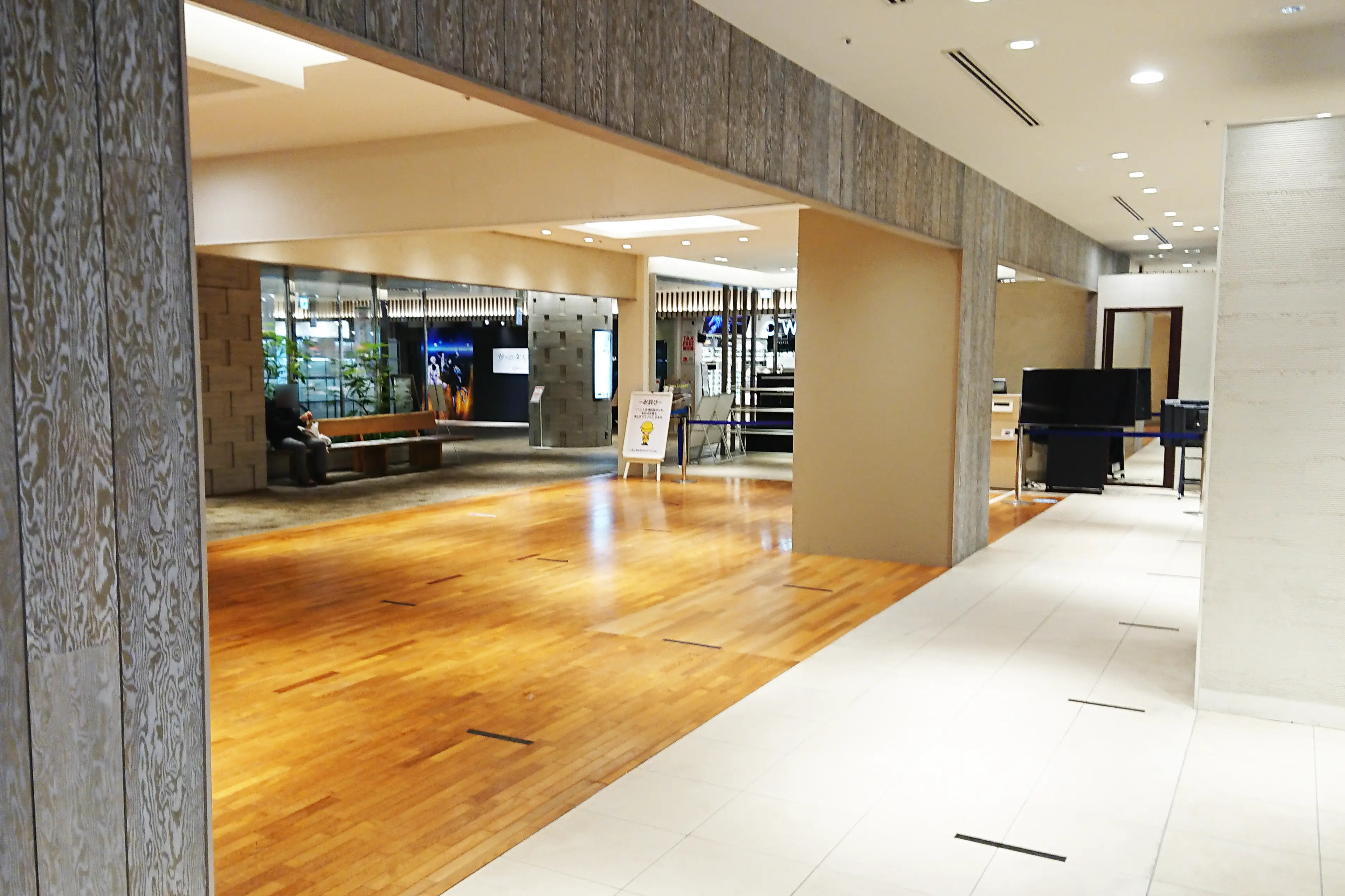 SPACE5カレンダリウムC06【物販】エレベータ付近、PRイベントにもおすすめ