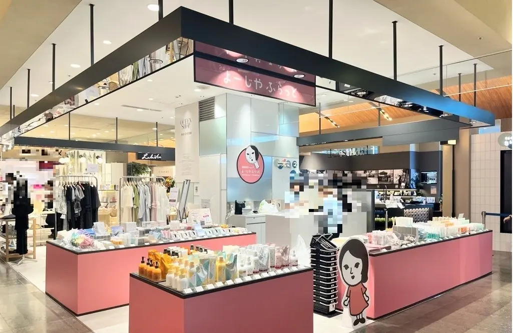 カレンダリウムF01【物販・PR】1階入口正面、入店客数も多く、可視性や人通りも抜群のスペース